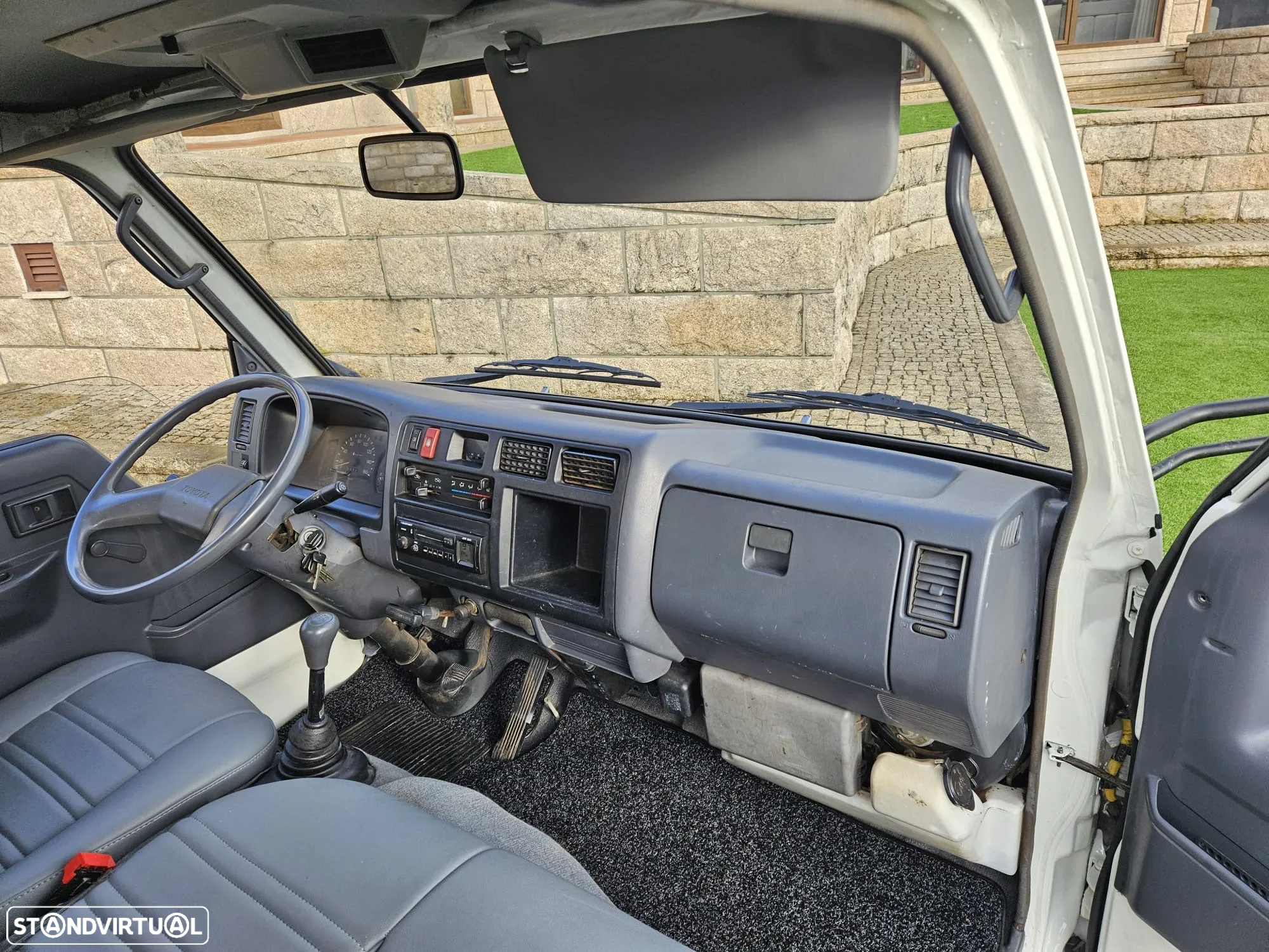 Toyota dyna 150 - 10