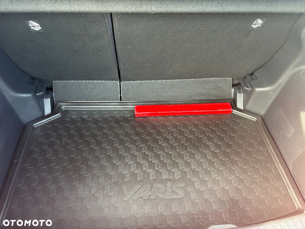 Toyota Yaris 1.5 Executive - 22