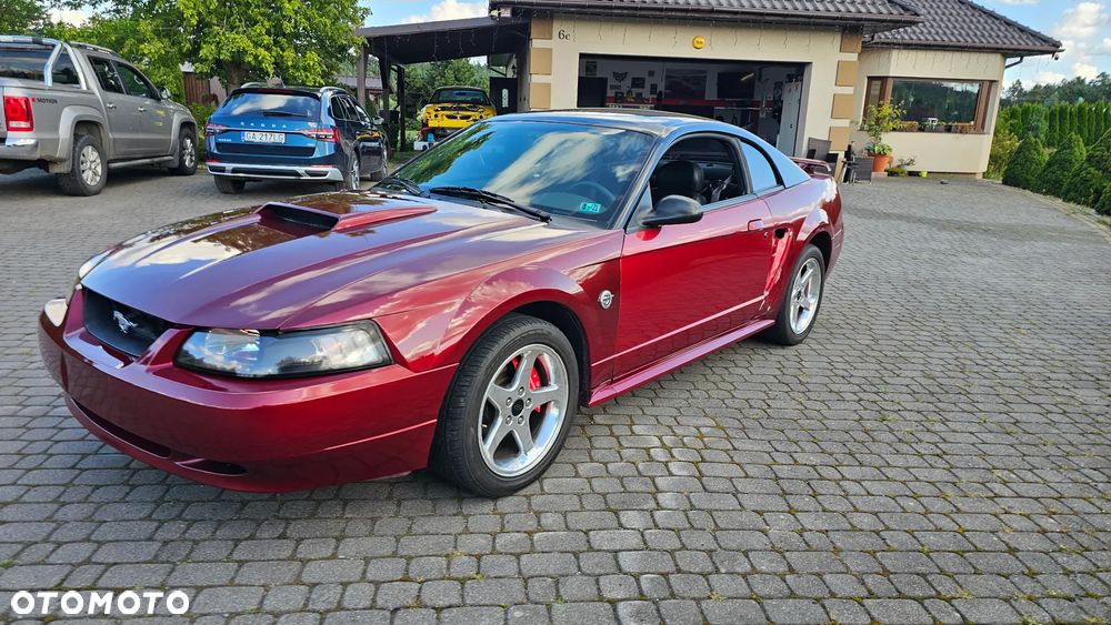 Ford Mustang 4.6 V8 GT - 27
