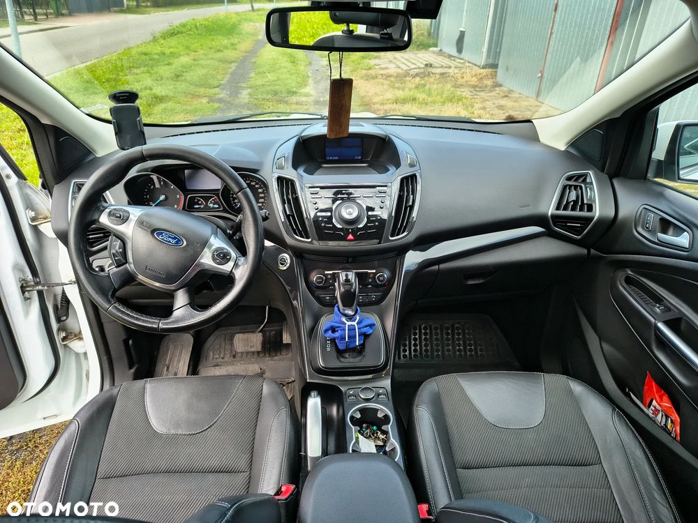 Ford Kuga - 10