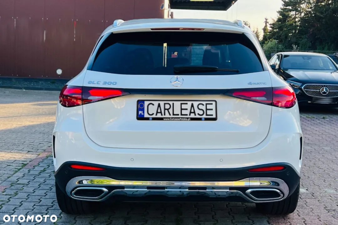 Mercedes-Benz GLC 300 de 4-Matic AMG Line - 3