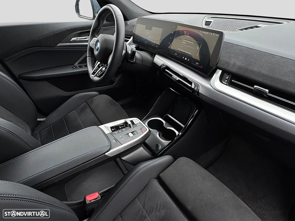 BMW iX2 eDrive20 Pack Desportivo M - 8