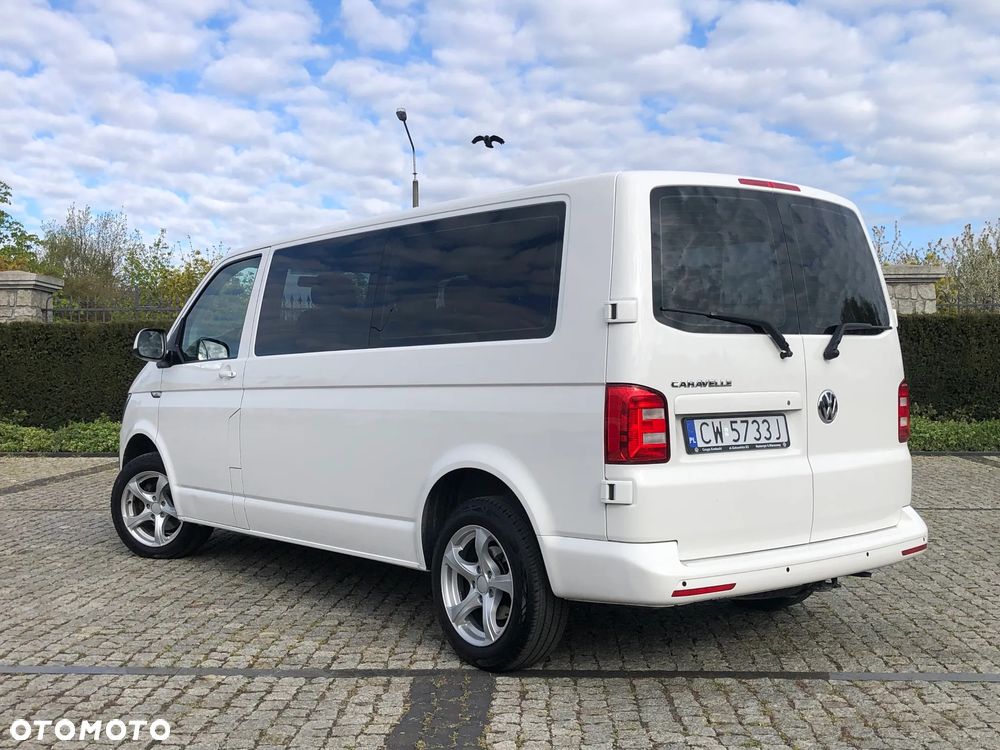 Volkswagen Caravelle - 10
