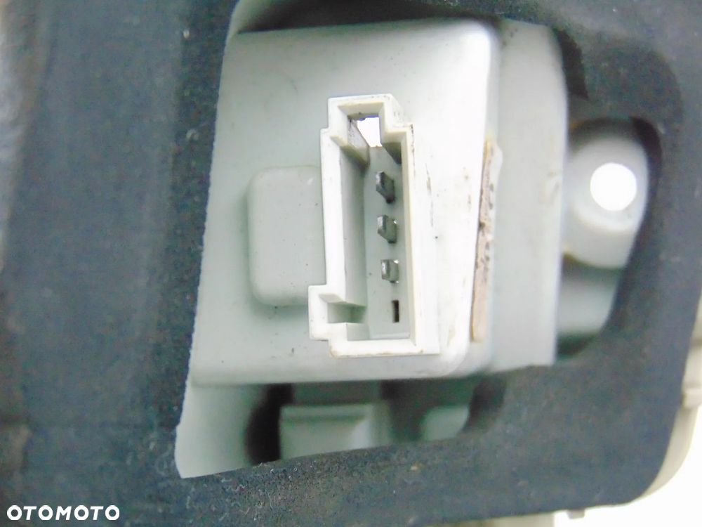 ORYGINAŁ wkład lampy lewej prawej tylny tył lewy prawy oprawka Opel Vectra C kombi 02-05r - 22