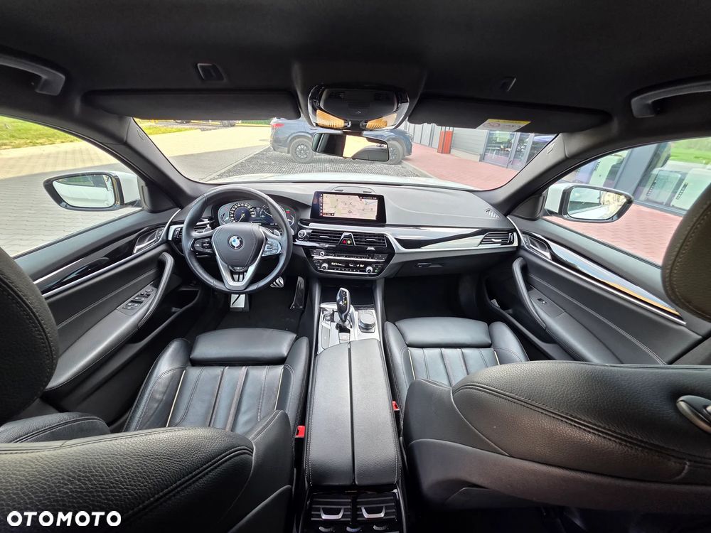 BMW Seria 5 530i xDrive Sport Line - 6
