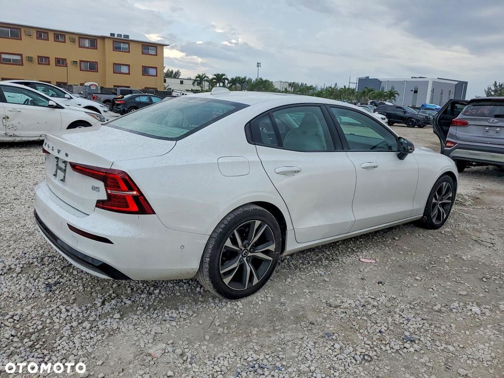 Volvo S60 B5 B AWD R-Design - 2