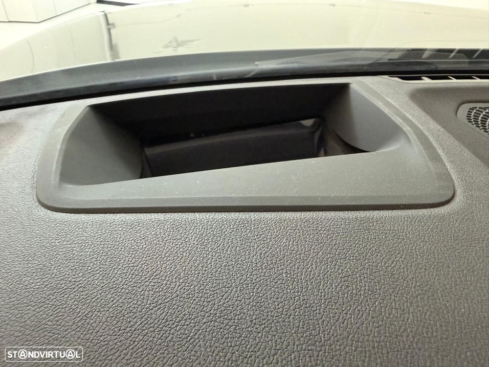 BMW 330 i Aut. M Sport - 24