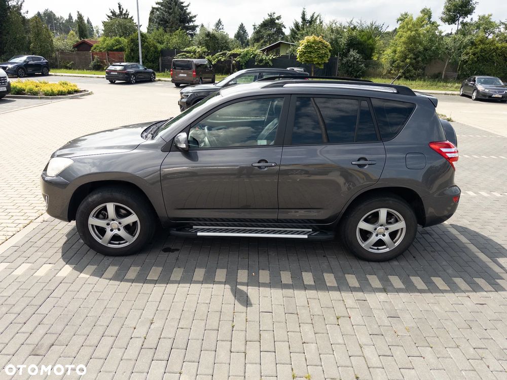 Toyota RAV4 - 6