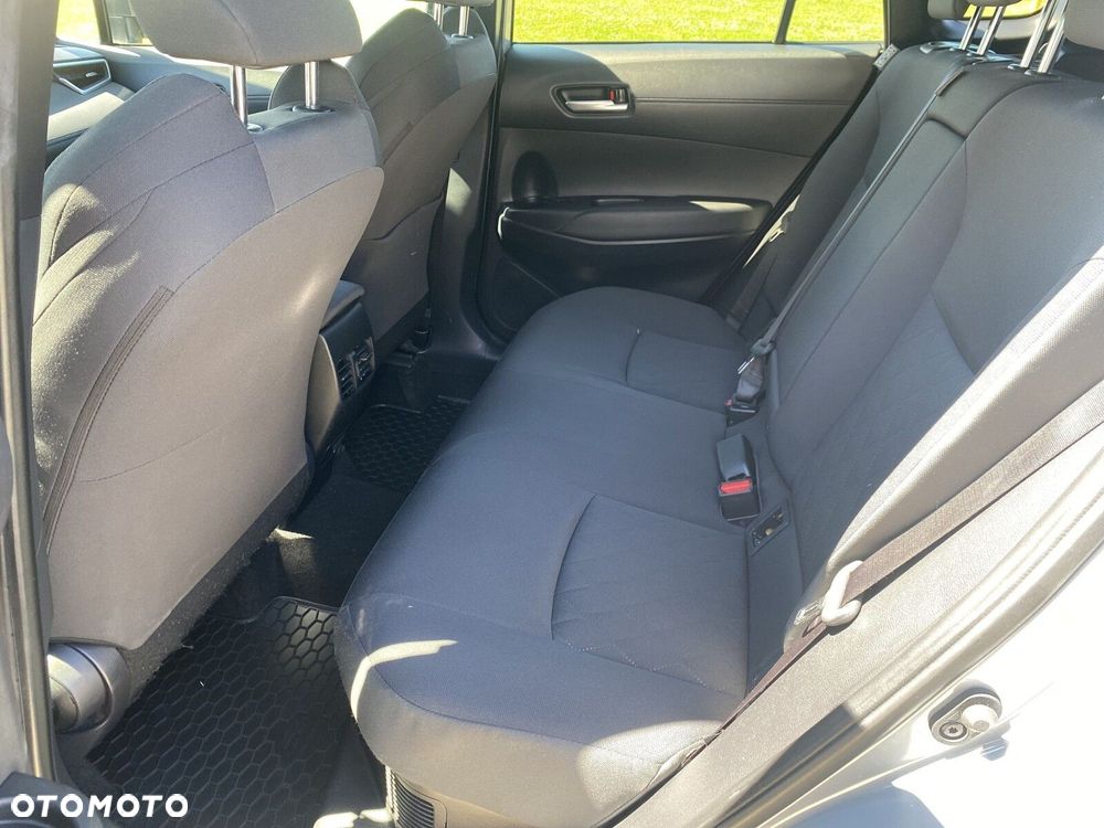 Toyota Corolla Cross - 12