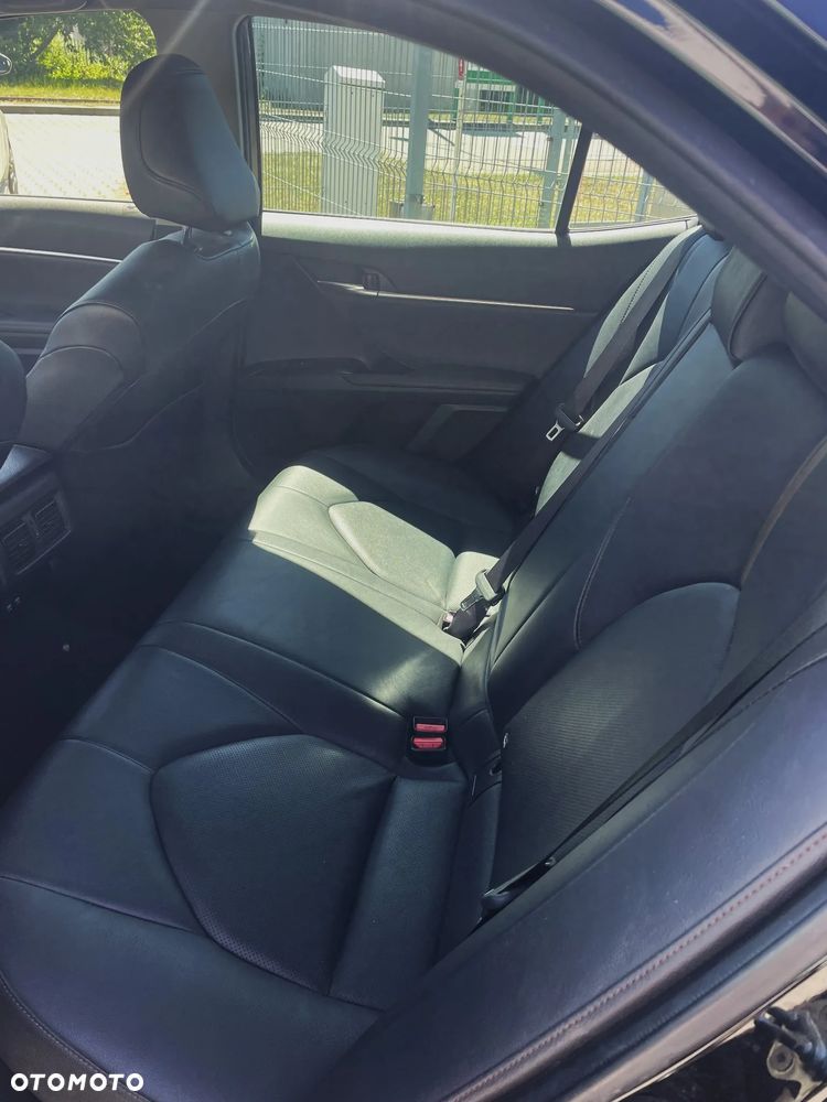 Toyota Camry Business Edition - 6