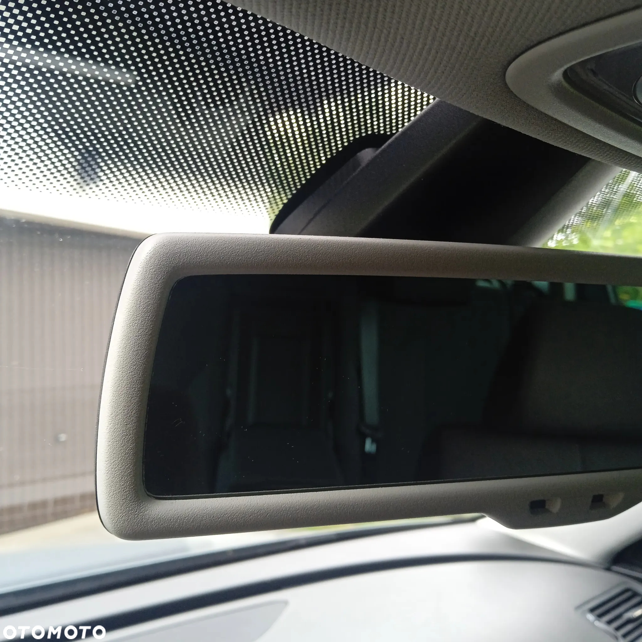 Volkswagen Passat 1.6 TDI DPF BlueMot Comfortline - 22