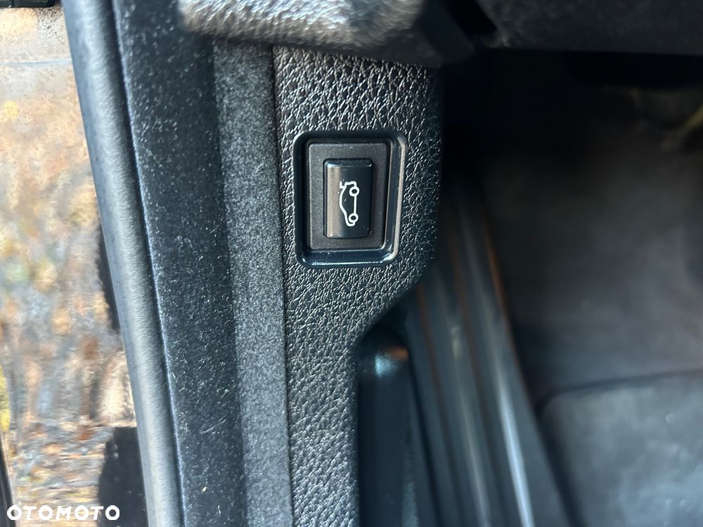 BMW Seria 5 520d Luxury Line - 30