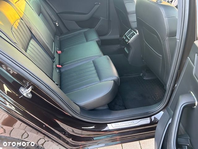 Skoda Superb 2.0 TDI SCR L&K DSG - 10