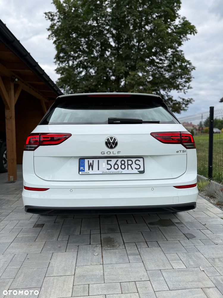 Volkswagen Golf 1.5 eTSI Life DSG - 9