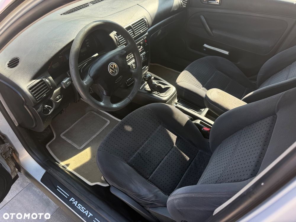 Volkswagen Passat 1.9 TDI CL - 7