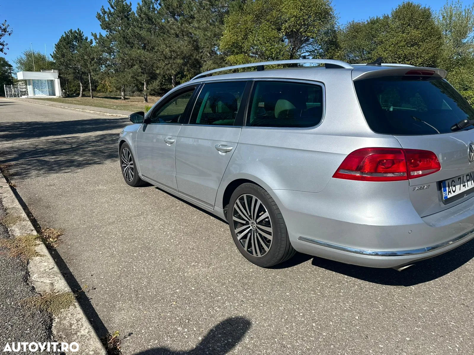 Volkswagen Passat Variant 2.0 TDI 4Motion BlueMotion Technology DSG Comfortline - 4