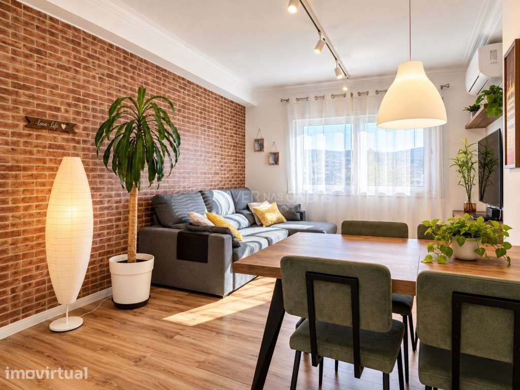VENDE-SE | APARTAMENTO T2 TOTALMENTE REMODELADO | COM GARAGEM FECHA... - Grande imagem: 2/29