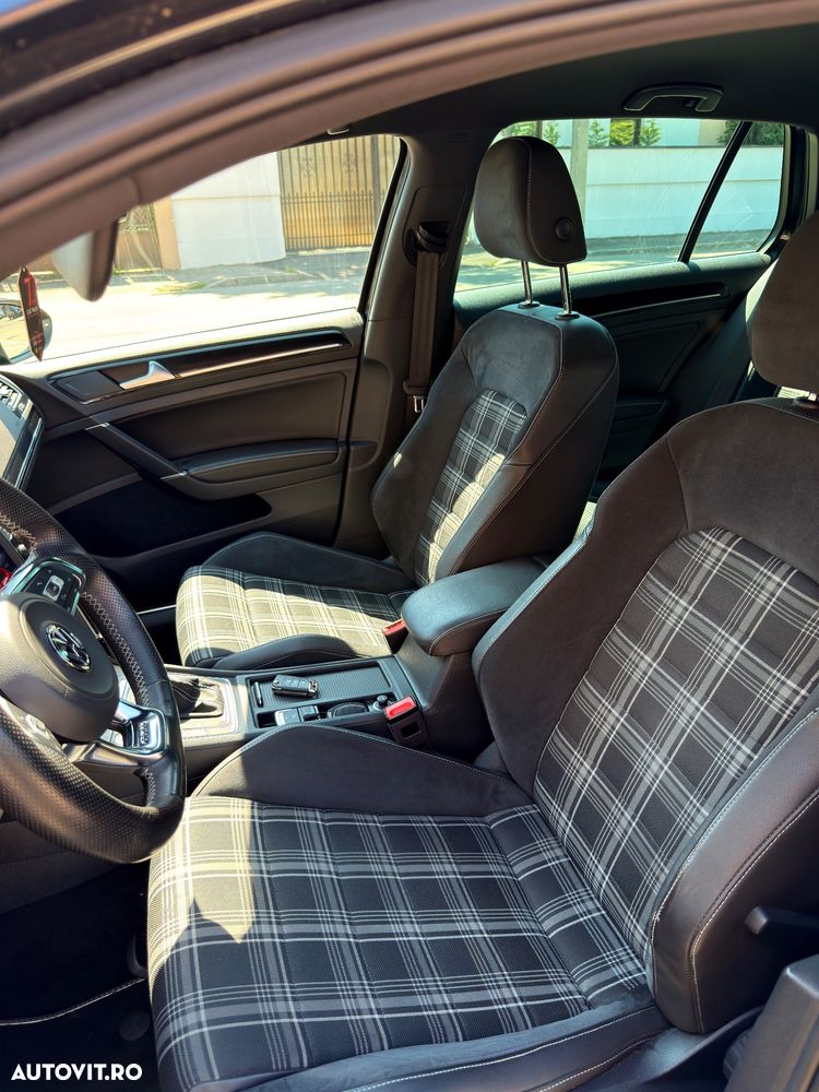 Volkswagen Golf GTD (BlueMotion Technology) DSG - 17