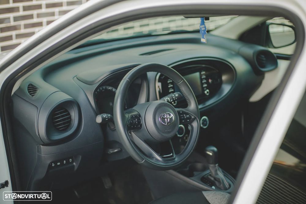 Toyota Aygo 1.0 X-Play Plus MM - 11