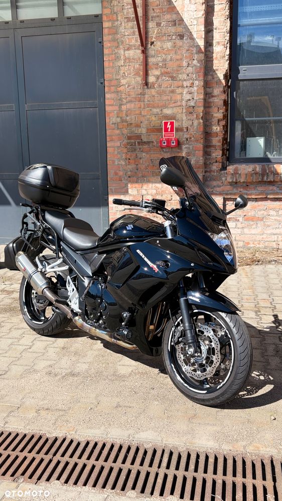 Suzuki GSX - 1