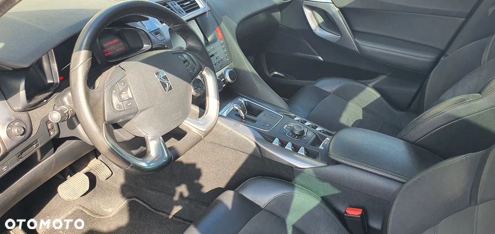 Citroën DS5 BlueHDi 120 Chic - 28