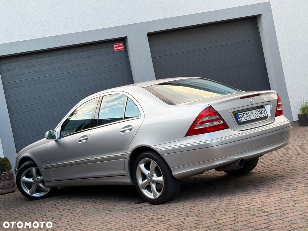 Mercedes-Benz Klasa C 180 Kompressor Avantgarde - 18