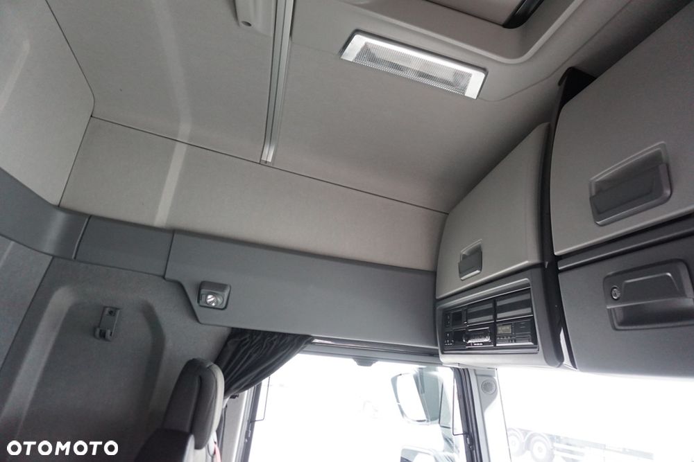 Renault / T 460 / EURO 6 / ACC / RETARDER / SLEEPER CAB - 40