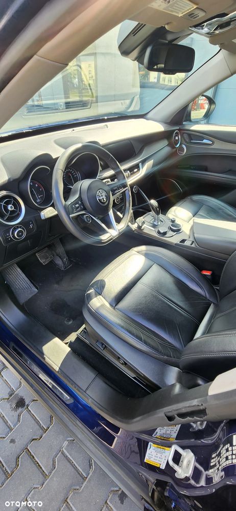 Alfa Romeo Stelvio 2.0 Turbo TI Q4 - 12