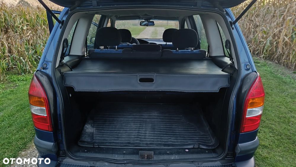 Opel Zafira - 11