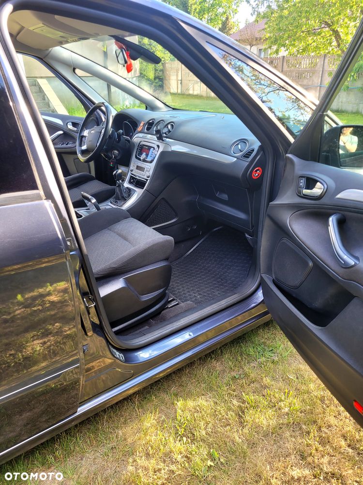 Ford S-Max - 19