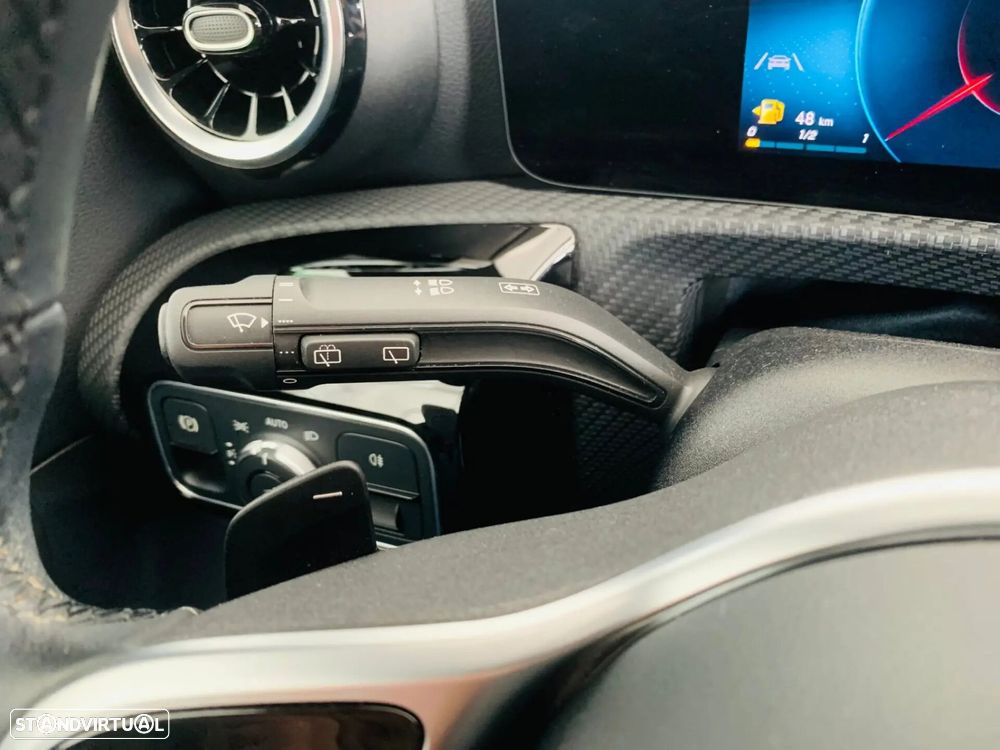 Mercedes-Benz CLA 180 7G-DCT Progressive - 15