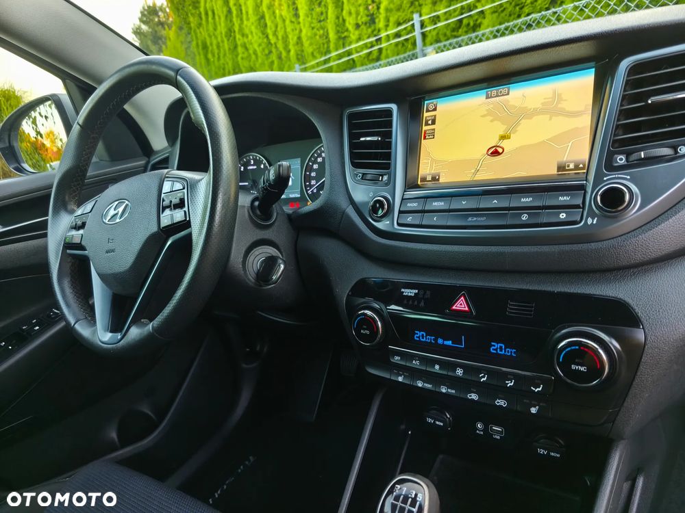 Hyundai Tucson 1.7 CRDI BlueDrive GO 2WD - 21