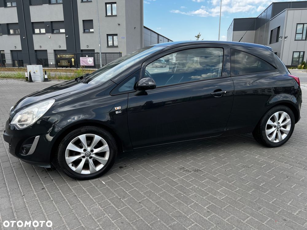Opel Corsa 1.4 16V Cosmo - 2