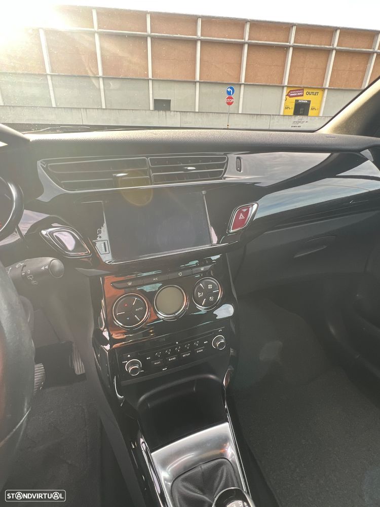 Citroën DS3 1.6 e-HDi So Chic - 9