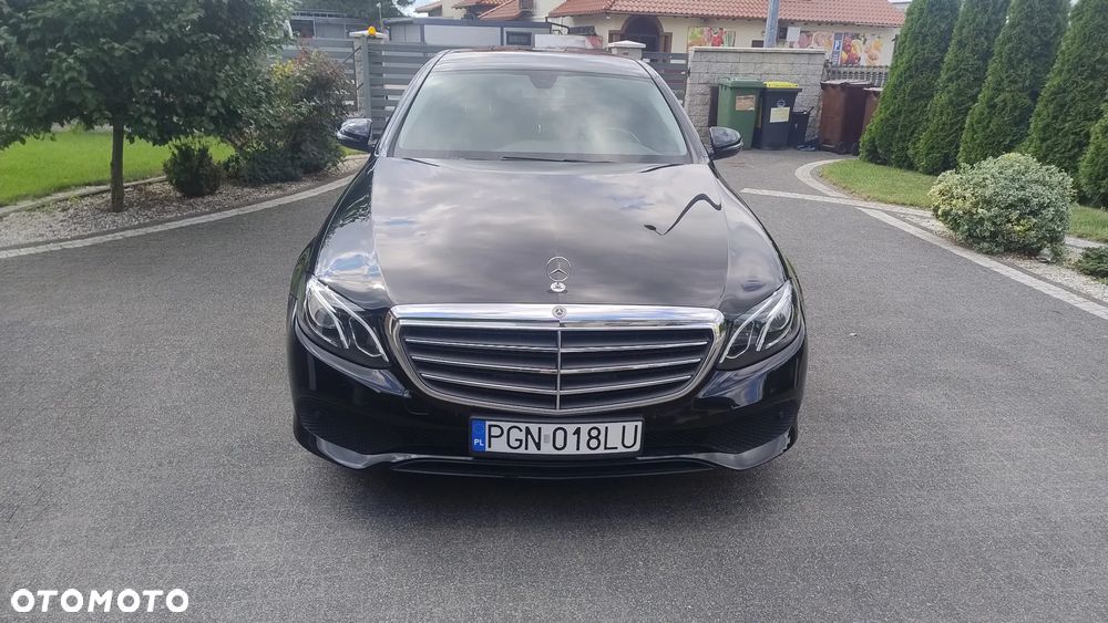 Mercedes-Benz Klasa E 220 d 4-Matic Business Edition 9G-TRONIC - 5