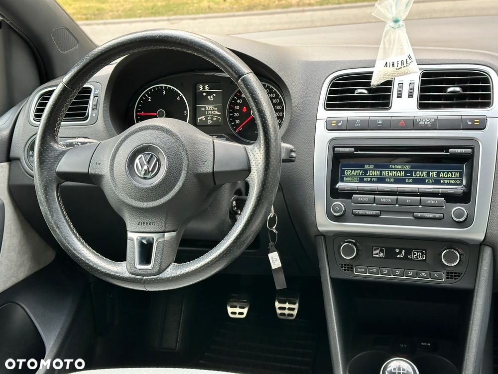 Volkswagen Polo 1.6 TDI Cross Urban White - 28