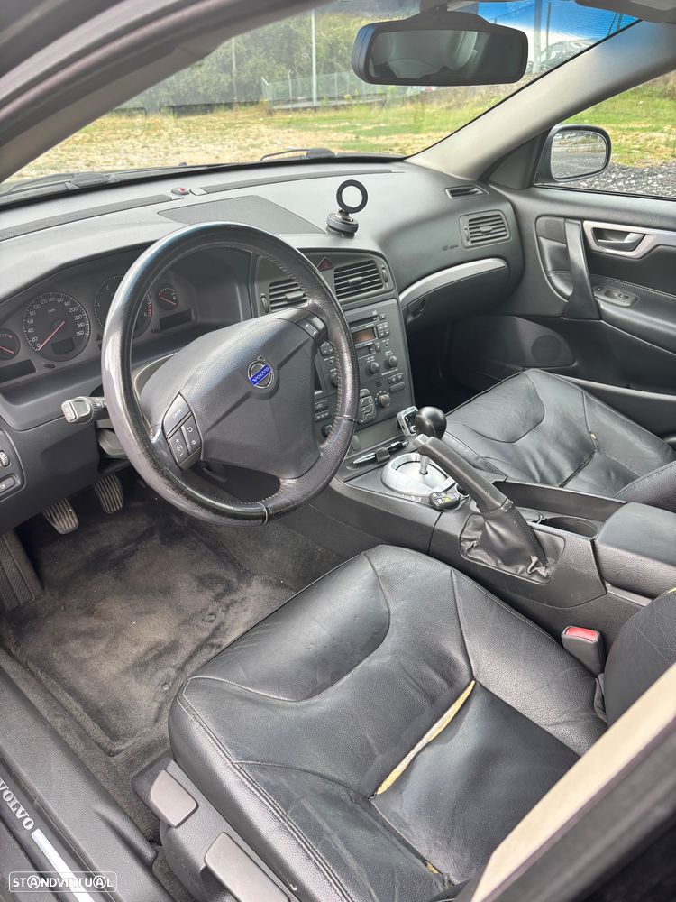 Volvo S60 2.4 D5 - 4