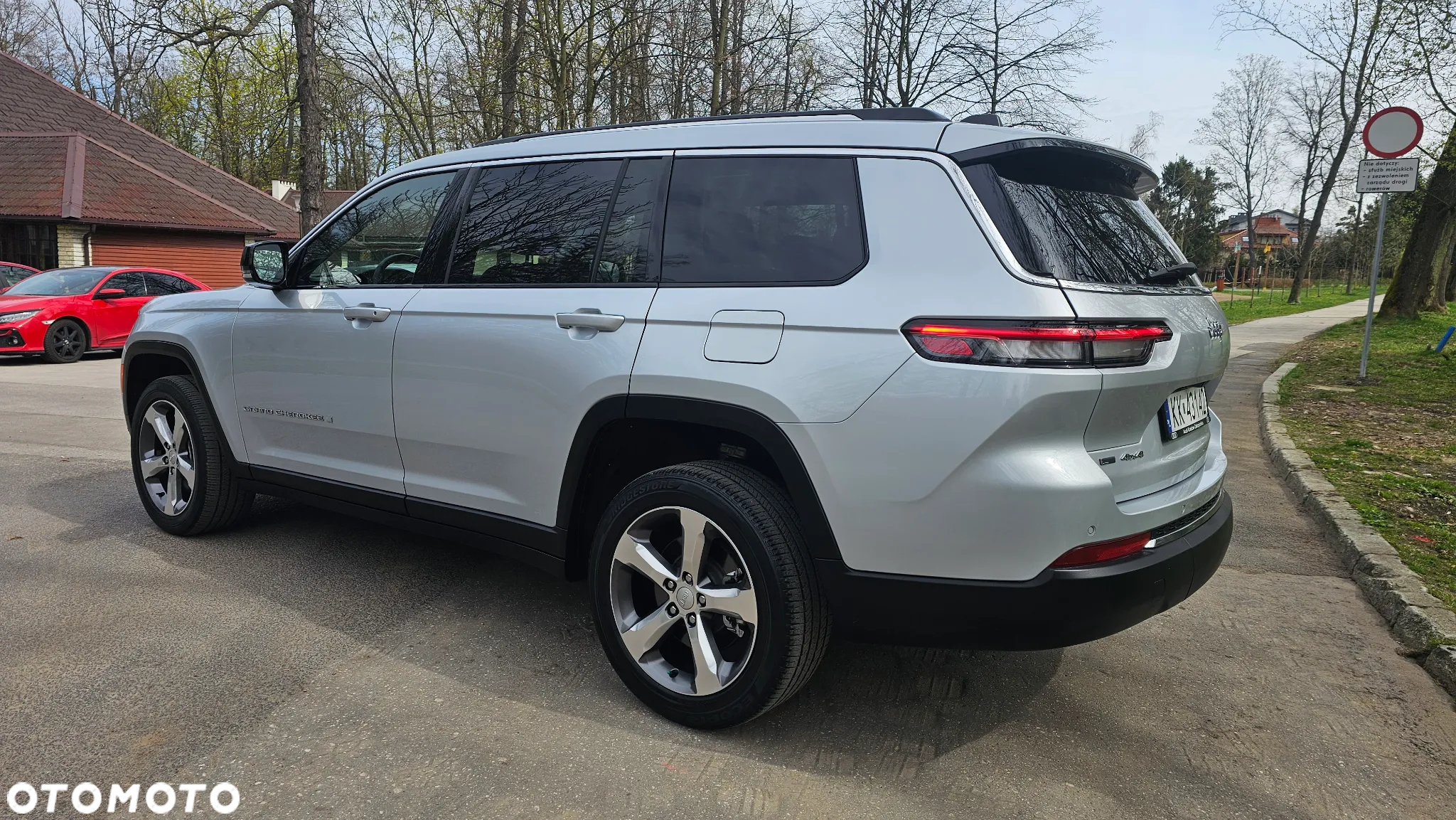 Jeep Grand Cherokee - 10