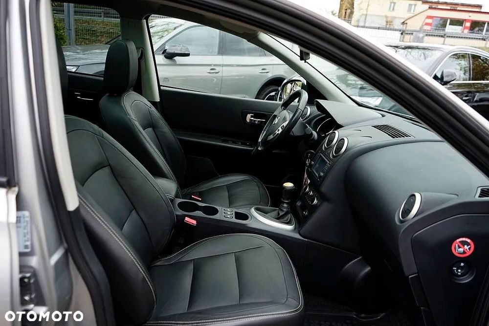 Nissan Qashqai+2 - 14