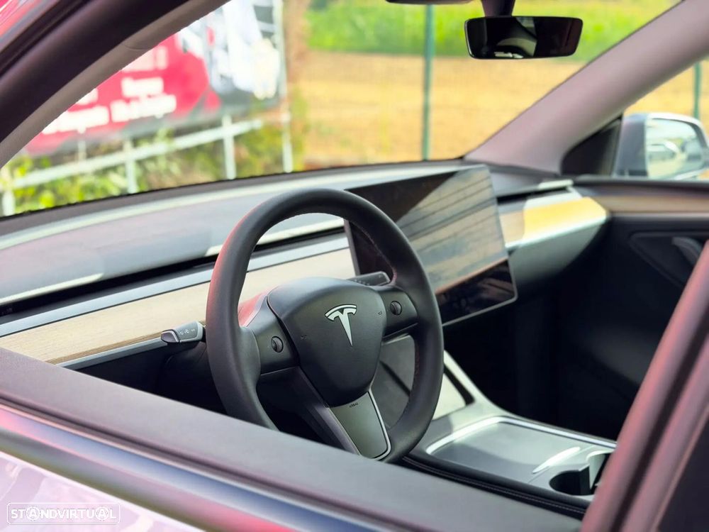 Tesla Model Y Performance Tração Integral - 19