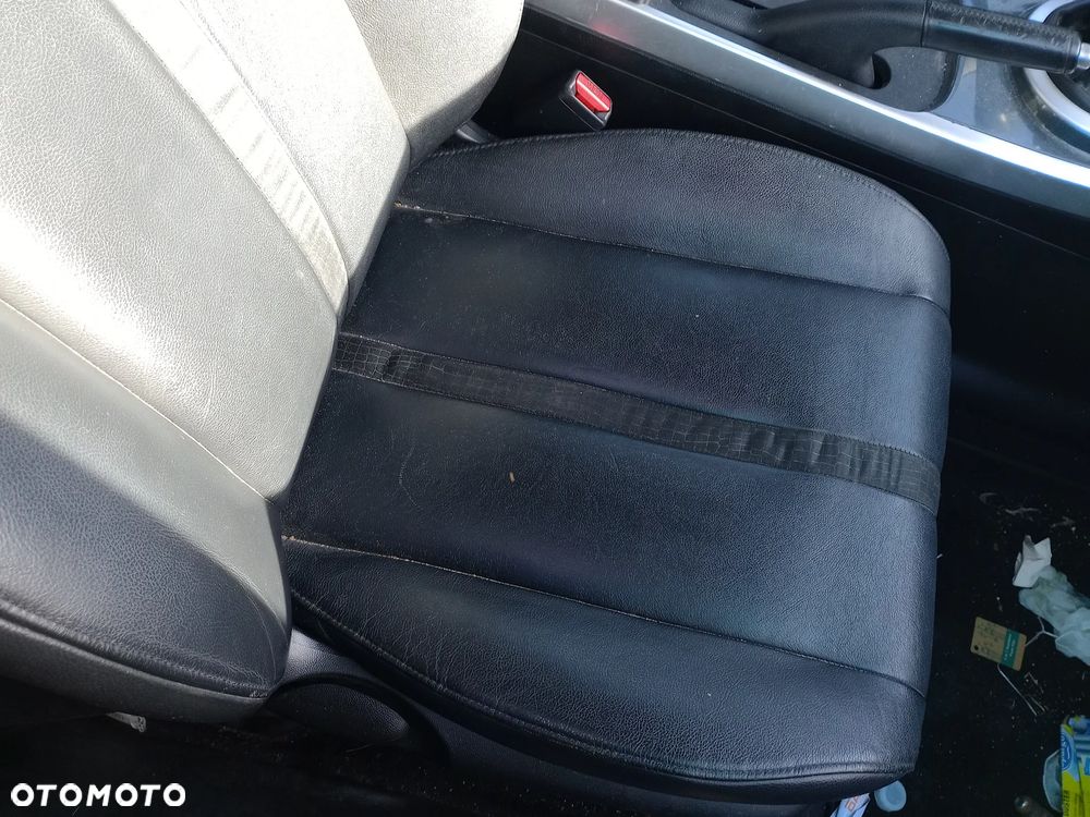 Fotele przód/tył Mazda CX7 konsola, kierownica, boczki dużo częśći - 13
