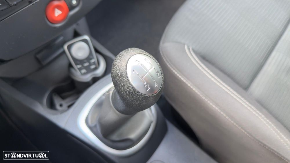 Renault Clio 1.2 TCE Dynamique S - 24