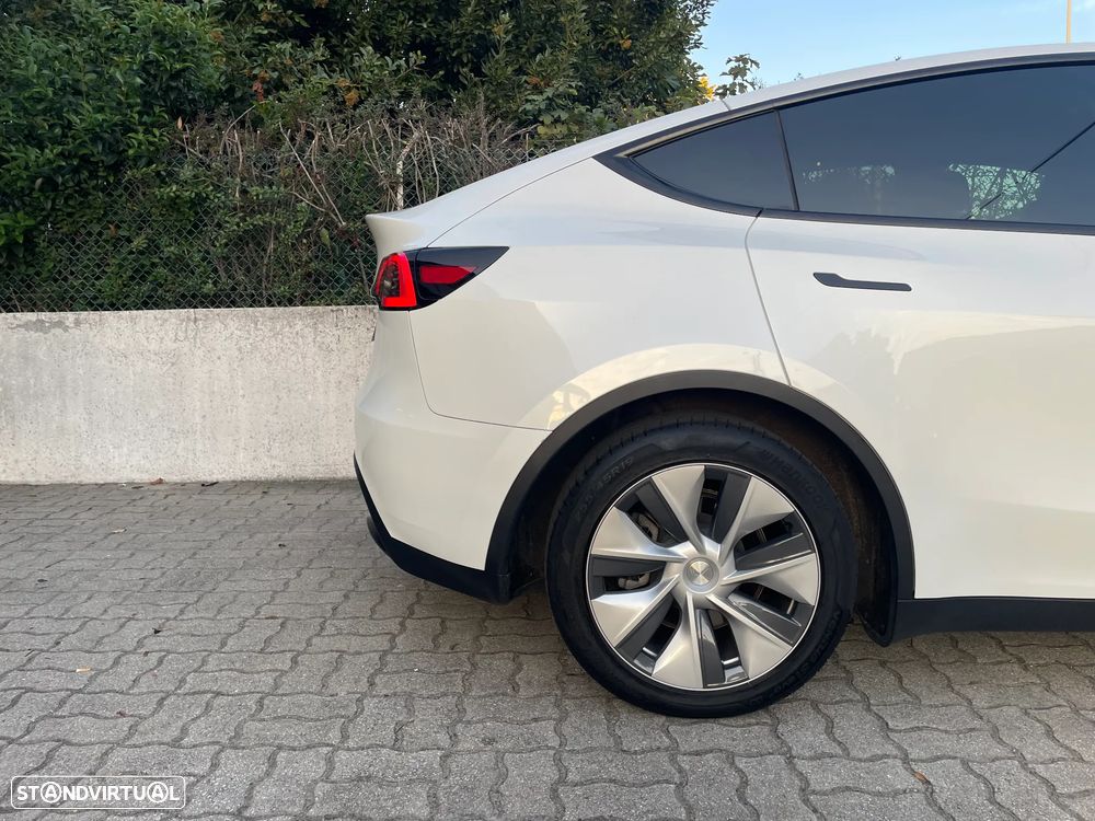 Tesla Model Y RWD - 11