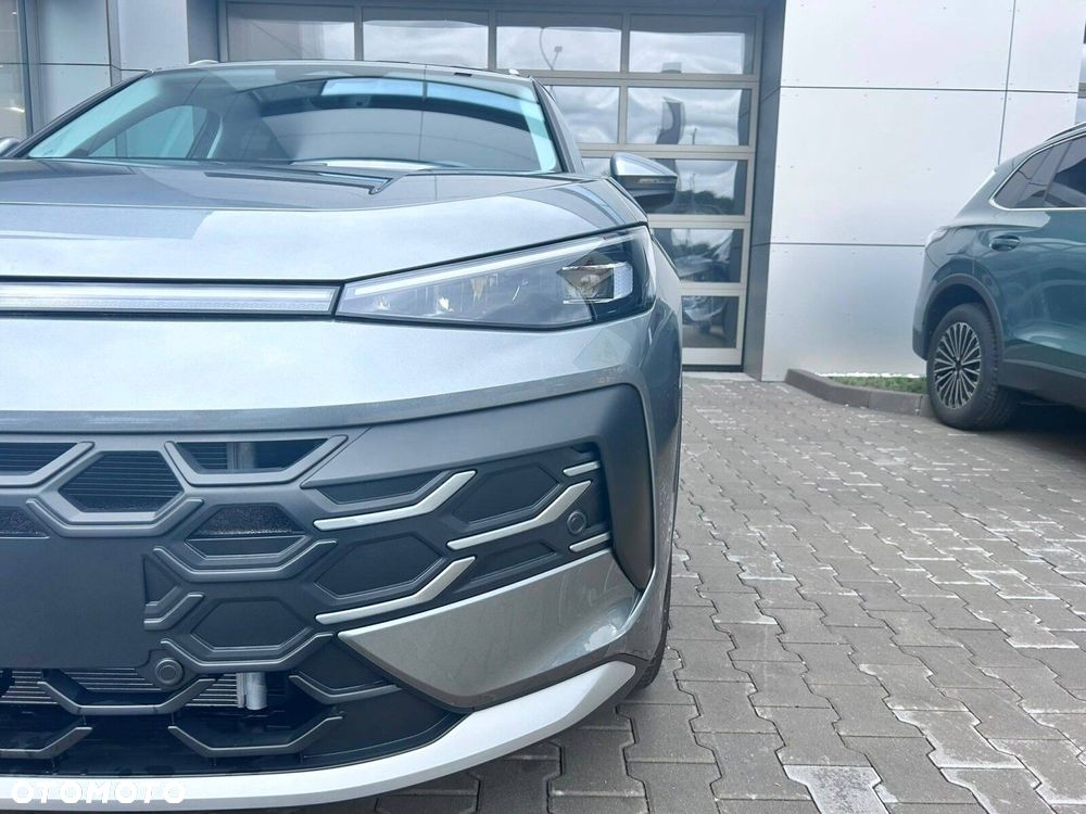 Volkswagen T-Roc - 8