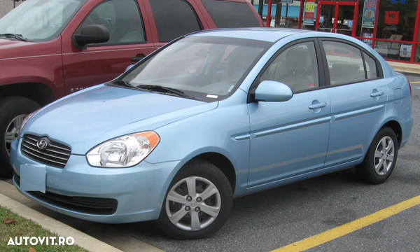 Dezmembrez Hyundai Accent