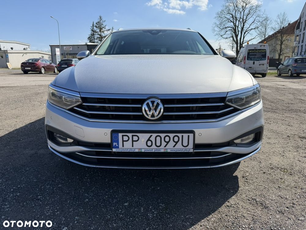 Volkswagen Passat - 4