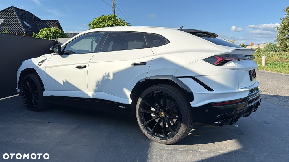Lamborghini Urus - 18