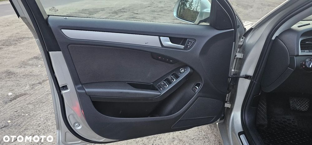 Audi A4 Limousine 2.0 TDI DPF multitronic Ambiente - 11