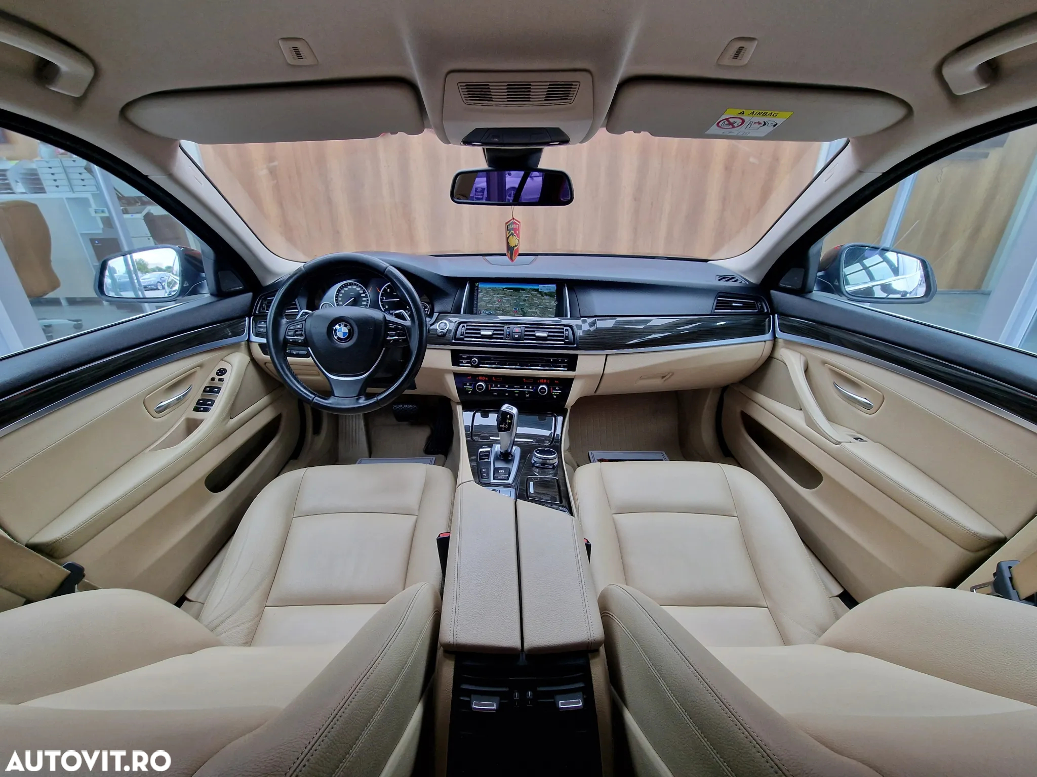 BMW Seria 5 520d Touring Aut. Luxury Line - 8