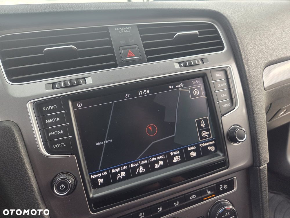 Volkswagen Golf 2.0 TDI BlueMotion Technology Lounge - 19